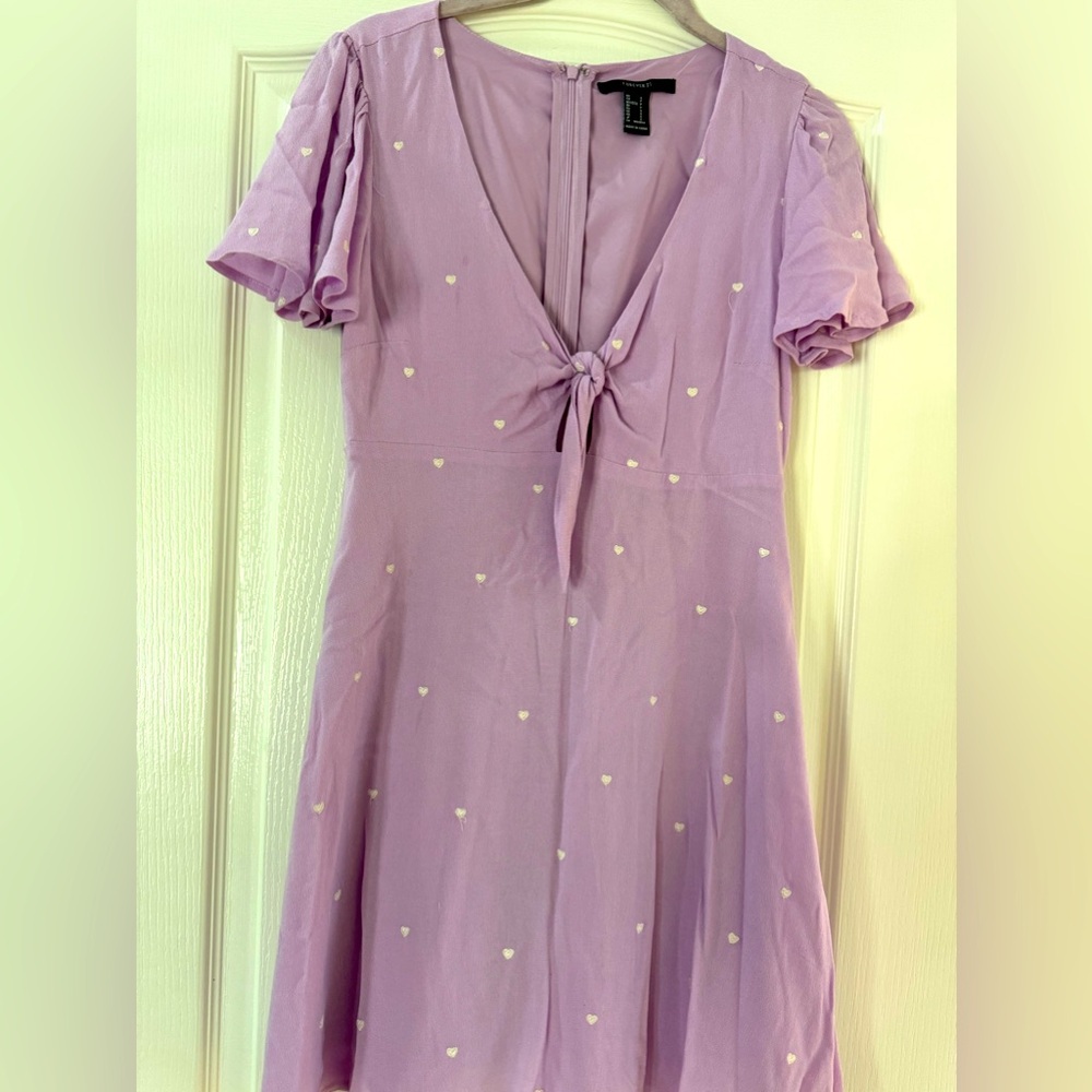 Sweet lilac mini dress, v neck with bow detail, white heart embroidery pattern S